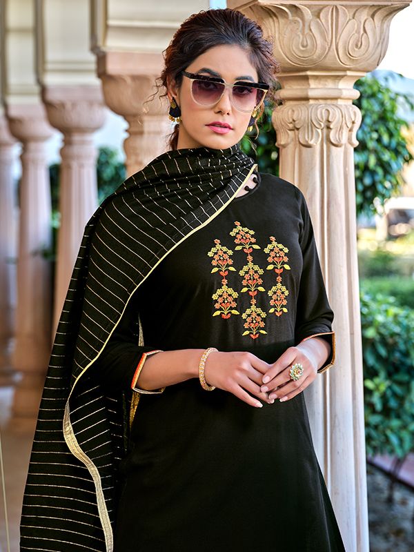 Share 96+ stylish black kurti best
